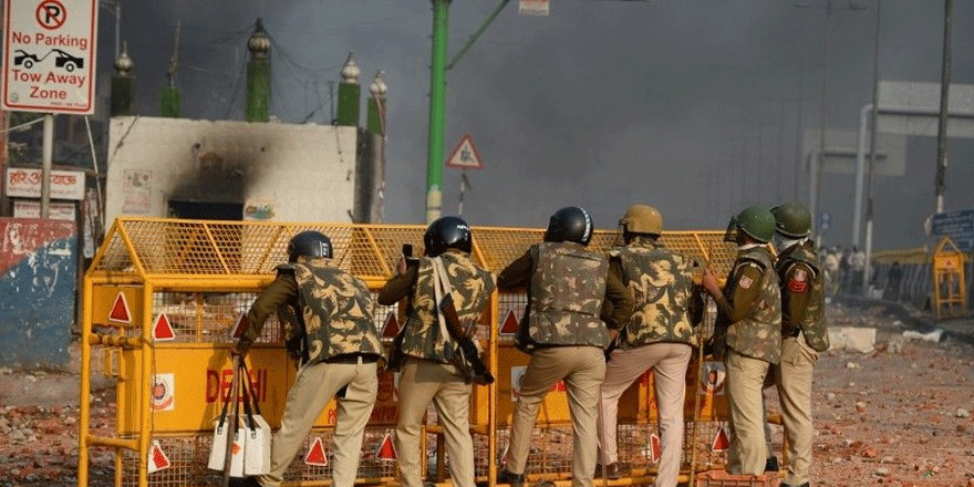 Hindistan'da vatandaşlık yasası karşıtı protestolar sürüyor: 7 ölü