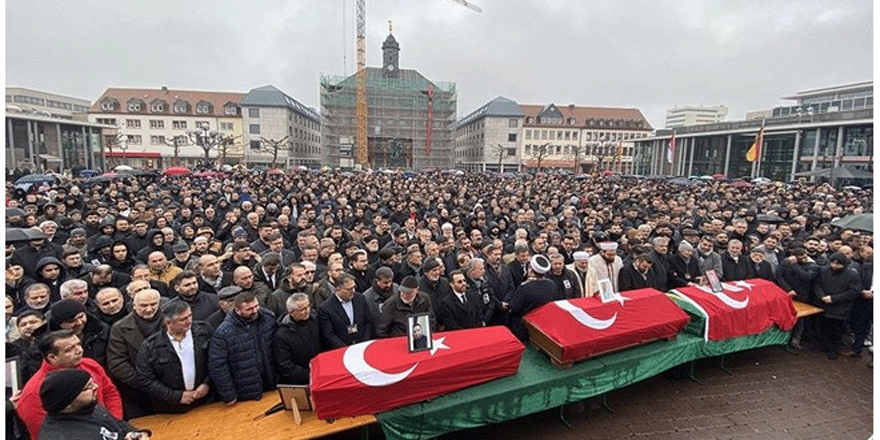 Almanya'daki ırkçı saldırıda ölen iki kişinin cenazesi Türkiye'de