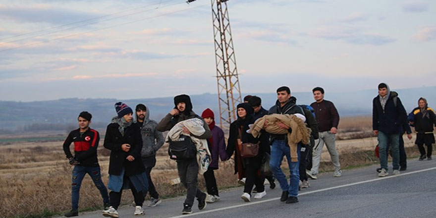 Türkiye’deki düzensiz göçmenler avrupa sınırına ilerliyor