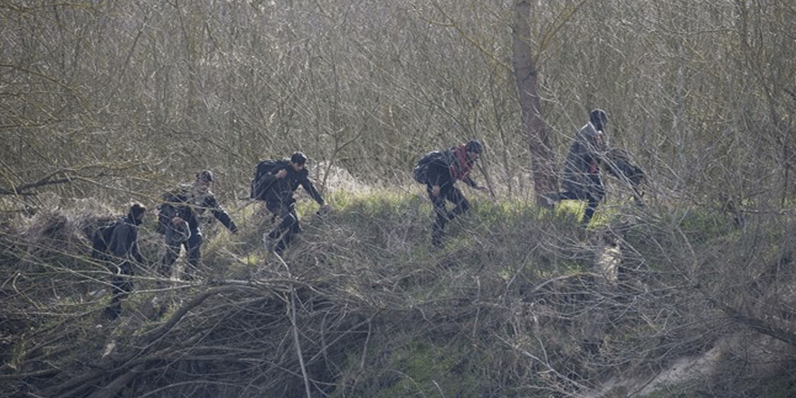 Soylu: Edirne üzerinden Türkiye'den ayrılan göçmen sayısı 100 bini aştı