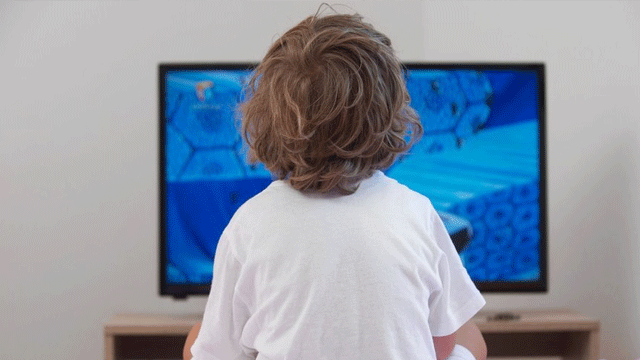 Televizyon ve bilgisayar obez nesli tetikliyor!