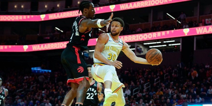 Stephen Curry geri döndü!