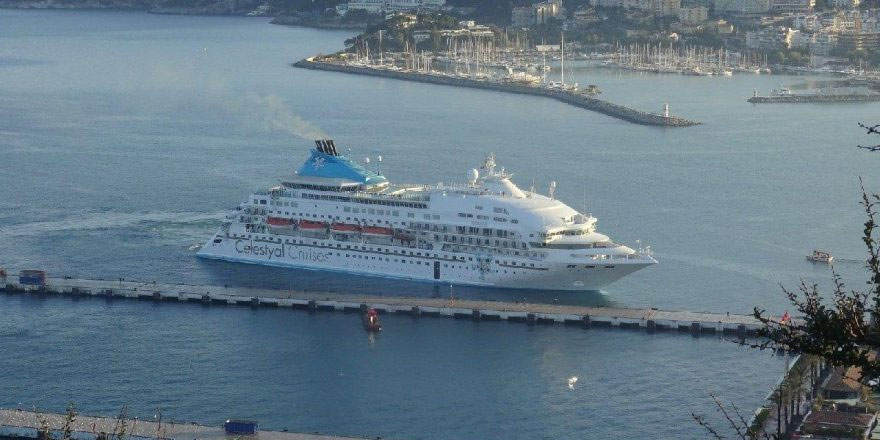 Kruvaziyer sezonu korona virüsü tedbirleriyle başladı