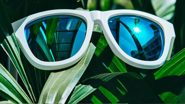 Bu gözlük kulaklıkları ortadan kaldıracak!