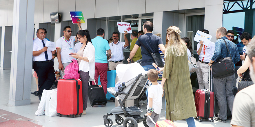 KKTC’de bulunan tüm turistler, ülkelerine gönderiliyor