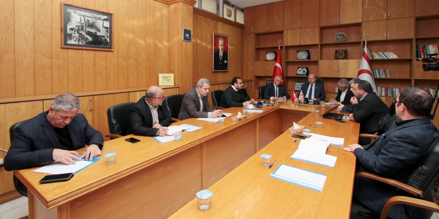 Çağıner: Zor bir dönemden geçiyoruz, toplumun sağlığı öncelikli