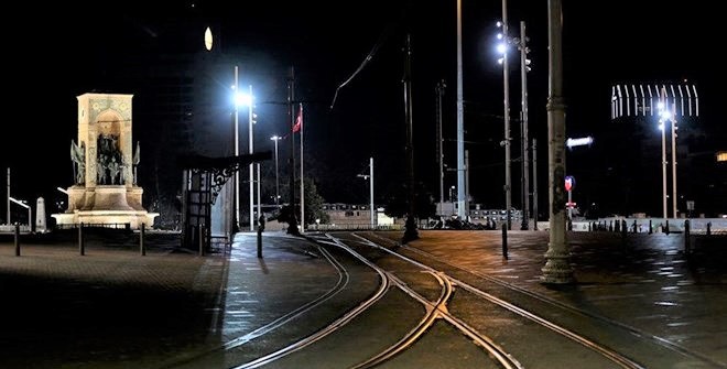 31 ilde iki gün sokağa çıkmak yasak!