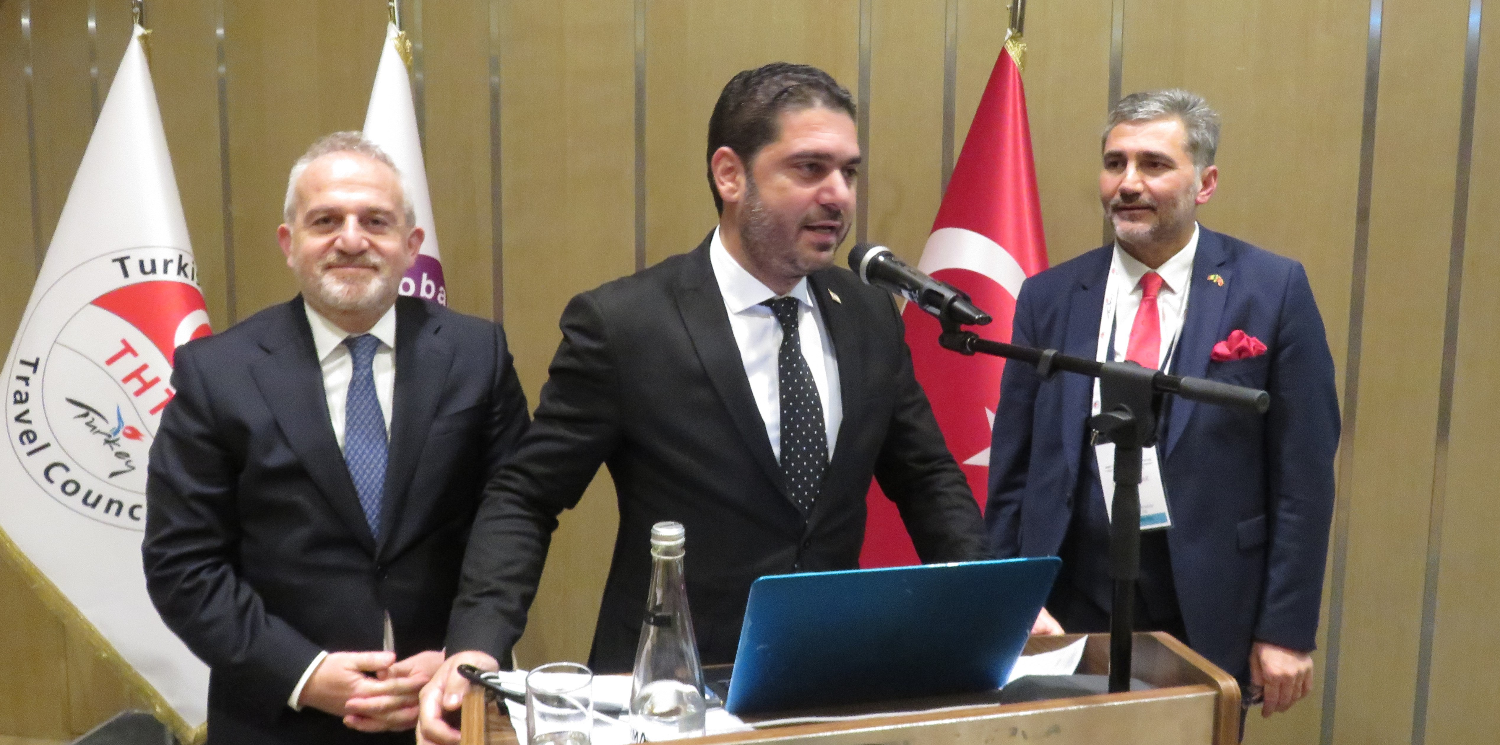 Savaşan: Turistler güvenli ve sağlıklı ülkelere yönelecek