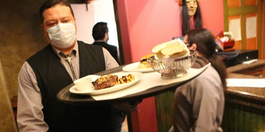 İtalya'da restoran ve kuaförlerin açılışı tarihi öne çekiliyor