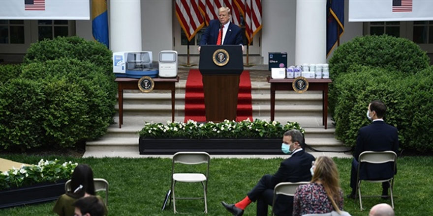 Beyaz Saray’da Trump ve Pence hariç herkese maske