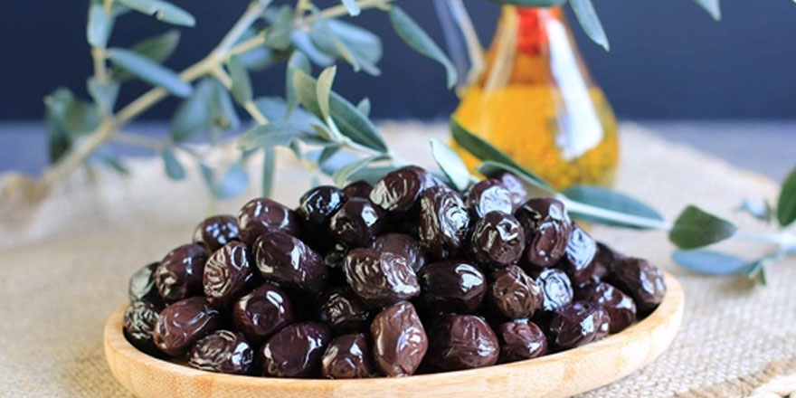 Zeytin üreticileri siyah zeytin ithalatının durdurulmasını talep etti