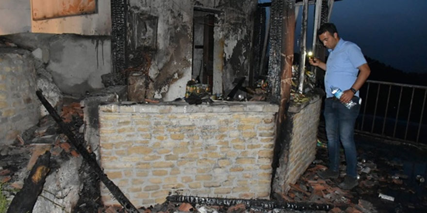 ST. Hilarion kalesi yanında yangın