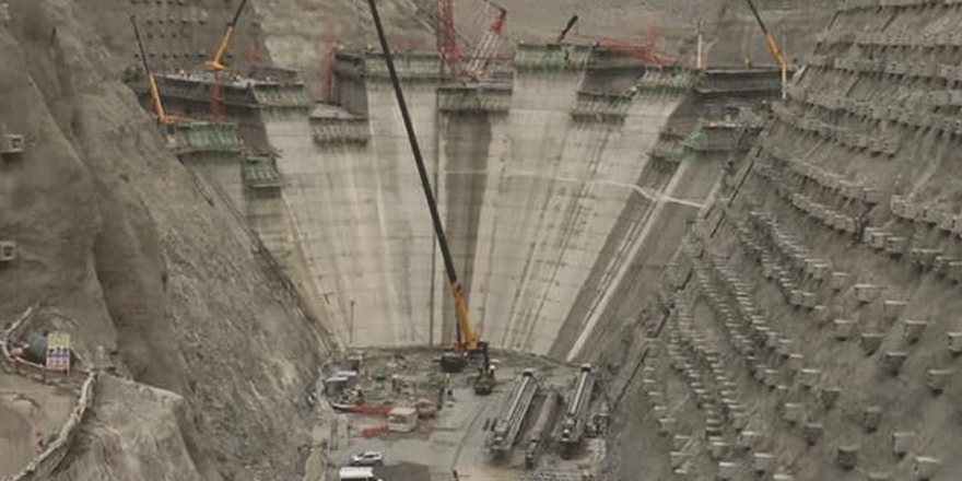 Türkiye'nin en yüksek baraj inşaatında bitime 70 metre kaldı