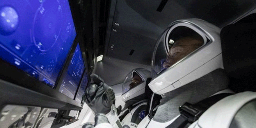 SpaceX'in Dragon kapsülü Uluslararası Uzay İstasyonu'na kenetlendi