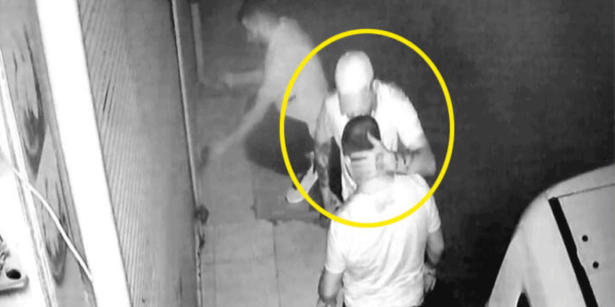 Yaptıkları hırsızlığı birbirlerini öperek kutladılar!