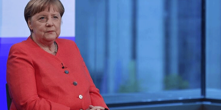 Almanya Başbakanı Merkel ırkçılığa tepki gösterdi