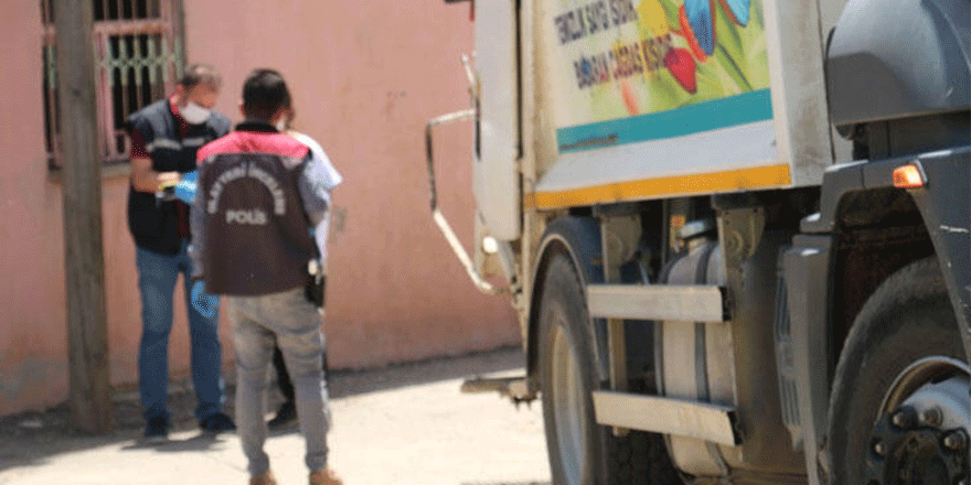 Çöp kamyonunun çarptığı küçük çocuk hayatını kaybetti!