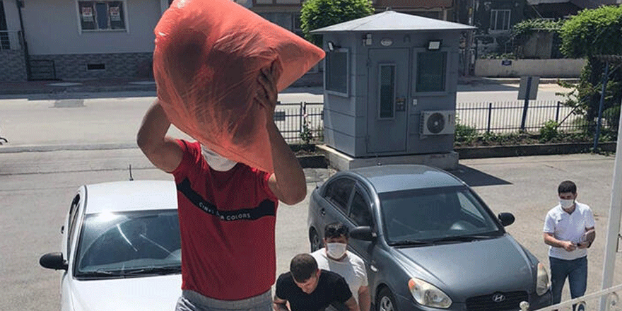 Mağazadan kıyafet hırsızlığına 2 gözaltı