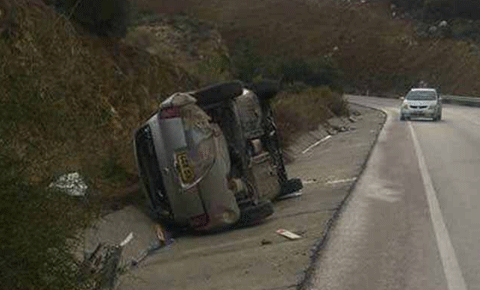 Takla atan araç yan durabildi