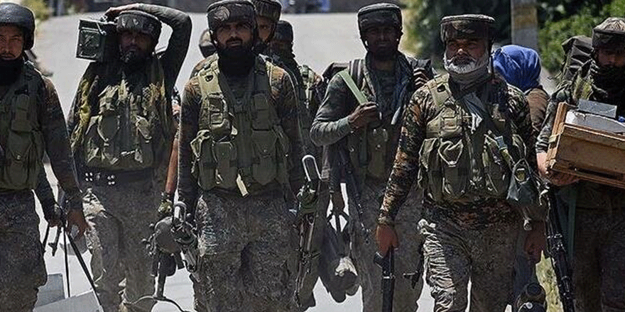 Hindistan Cammu Keşmir'de çatışma çıktı, 3 ölü var