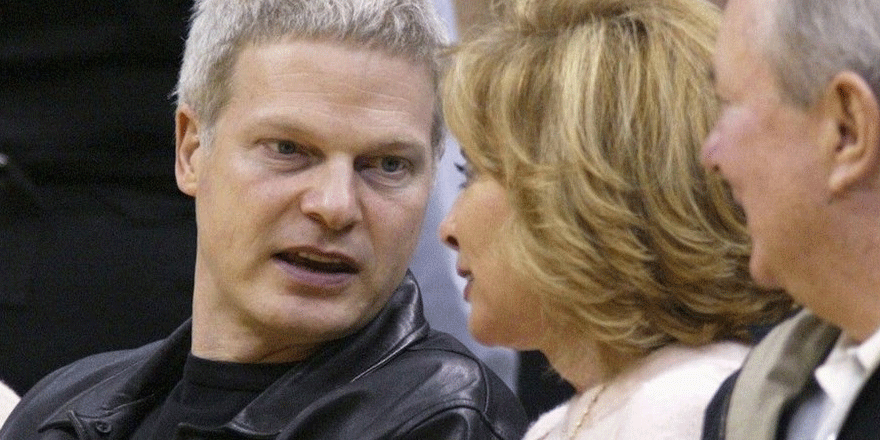 Elizabeth Hurley’in eski sevgilisi yapımcı Steve Bing intihar etti