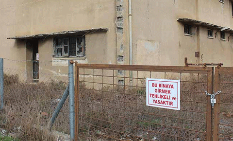 Eski hapishaneye giriş kapatıldı