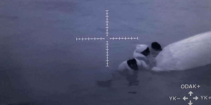 Ayvalık açıklarında sığınmacı botu battı