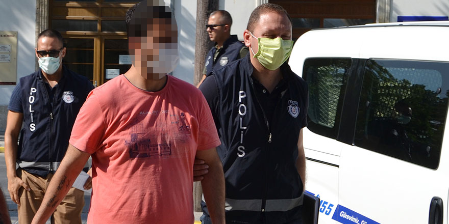 İşten çıkartıldığı gerekçesiyle iş yerini bastı