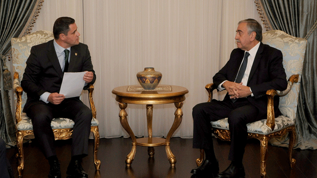 Akıncı, İspanya Stratejik ve Uluslararası Çalışmalar Vakfı yetkilileriyle görüştü