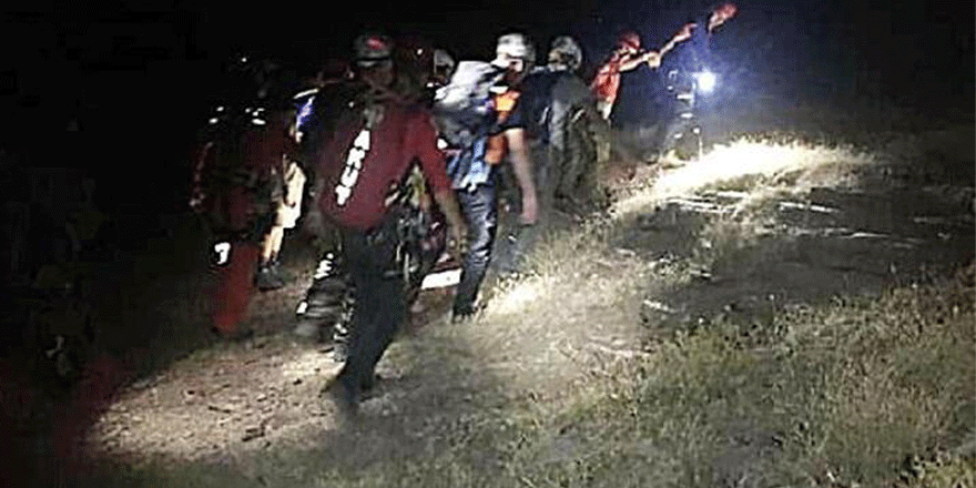 Uçuruma düşen 2 Ukraynalı turist, 6 saatte kurtarıldı