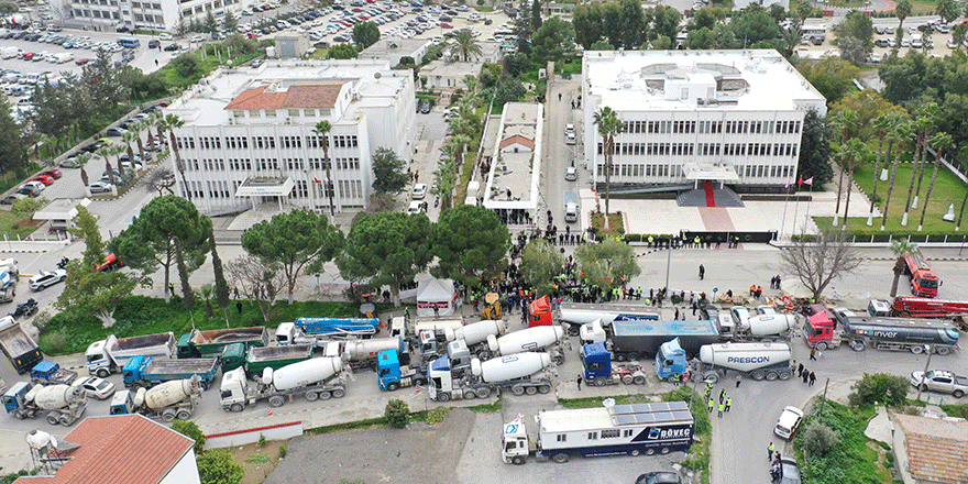 Müteahhitler halkı tedbirli olmaya çağırdı