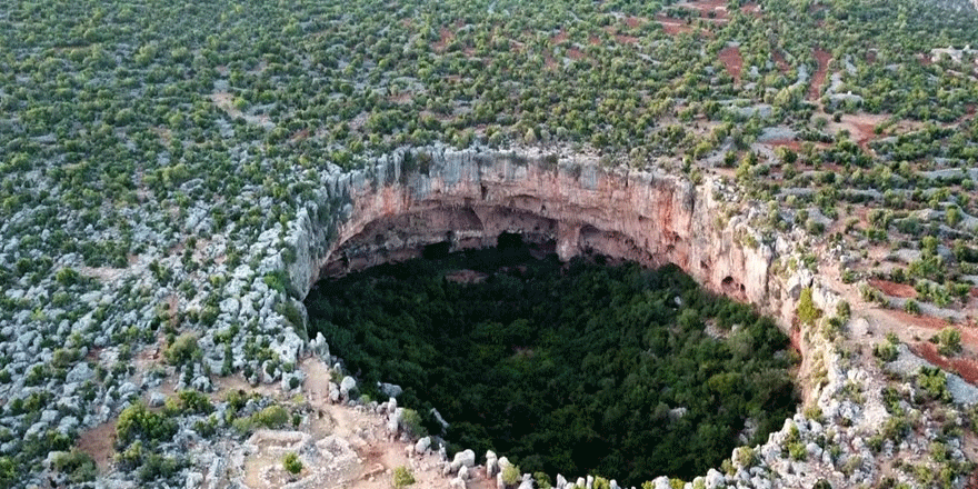 Mersin'de eski çağlardan kalma 'Aşağı Dünya Obruğu' keşfedilmeyi bekliyor