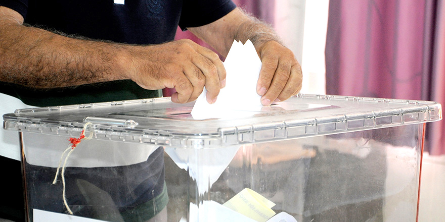 11 Ekim'de beşinci kez halk oylamasına sandığa gidilecek.