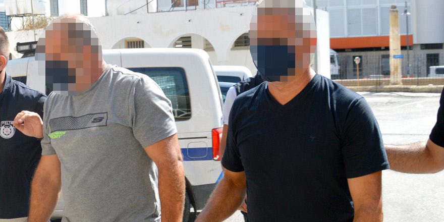 Çalıntı araba getirmekle suçlanıyorlar