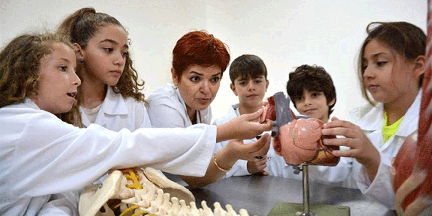 Özay Günsel Çocuk Üniversitesi’nde online eğitim başlıyor