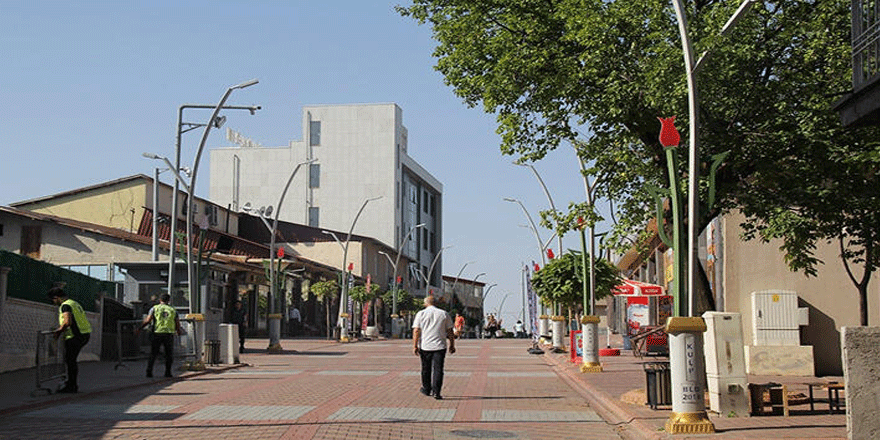 Kulp’ta güvenlik nedeniyle 4 yıldır kapalı olan cadde trafiğe açıldı