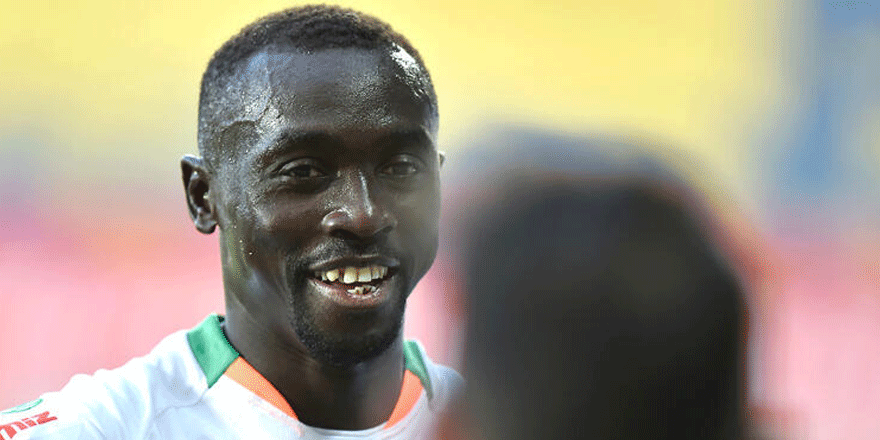 Fenerbahçe Papiss Cisse'yi İstanbul'a davet etti