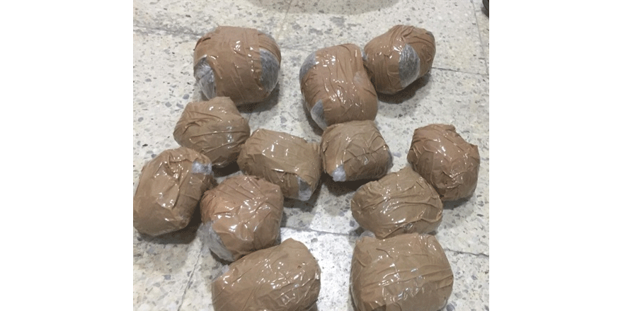 Uyuşturucu ele geçiren polis 3 kişiyi tutukladı