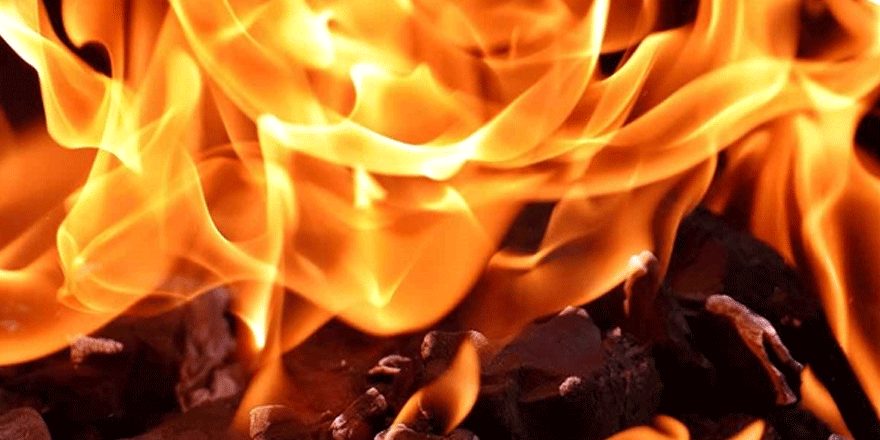 Akova-Yıldırım arasında yangın