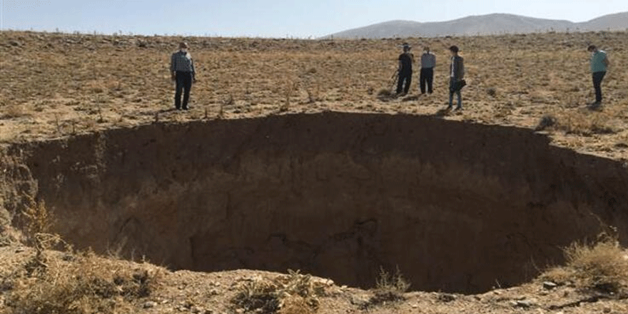 Konya'da yine obruk oluştu! 'İlk gördüğümüzde şaşkınlık geçirdik'