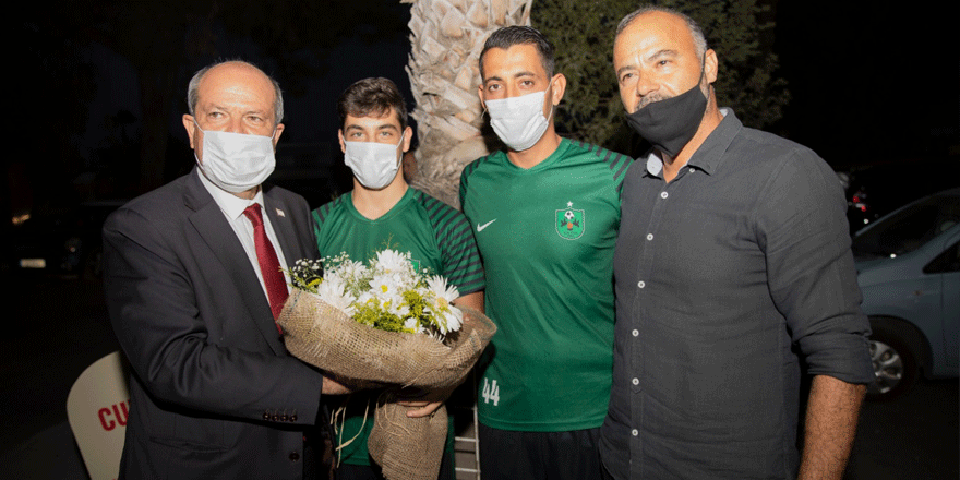 Tatar küçük kaymaklı spor kulübünü ziyaret etti