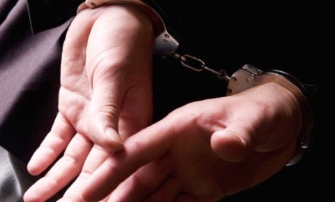 Uyuşturucu bulundurmaktan tutuklandı