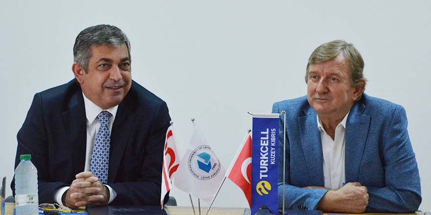 LAÜ ile Kuzey Kıbrıs Turkcell arasında iş birliği sözleşmesi imzalandı