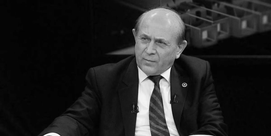 Burhan Kuzu hayatını kaybetti