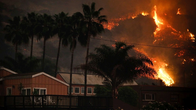 California’daki orman yangınında 430 ev hasar gördü