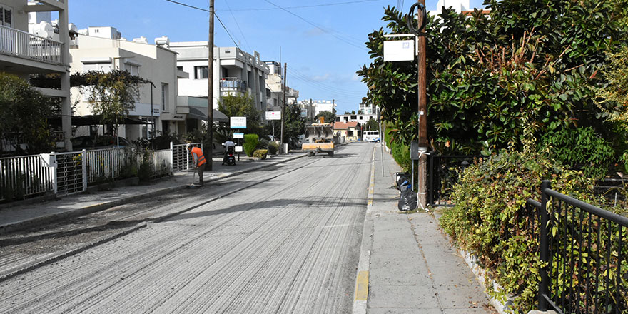 Girne’de asfaltlama çalışmaları gerçekleştirildi