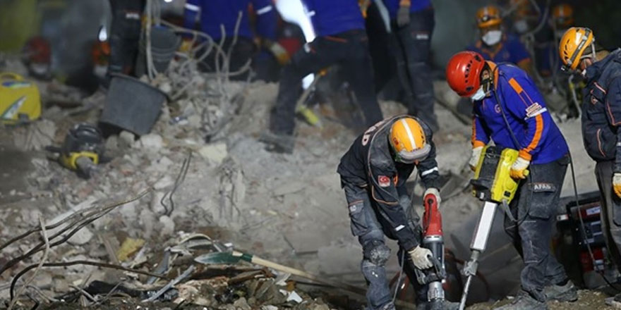 İzmir'deki arama kurtarma ekipleri çalışmalarını tamamlandı