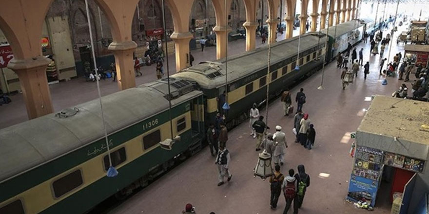 Pakistan, çalınan 45 tarihi eseri abd'den teslim aldı