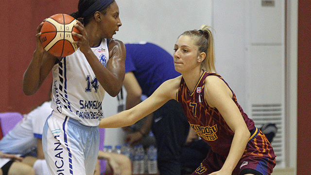 YDÜ İzmir deplasmanında…