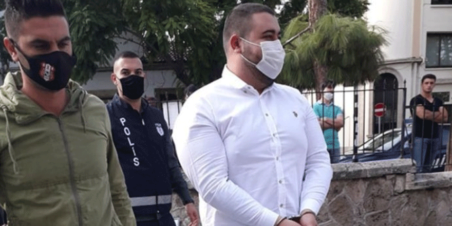 Kardeşini tabancayla vurdu